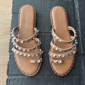 Women's stud sandals